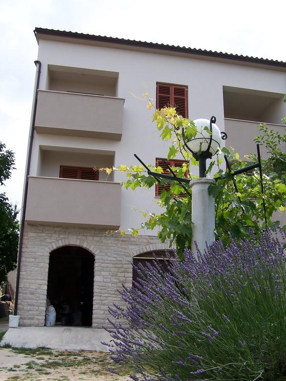 Apartments Cezar Vinkuran Exterior foto